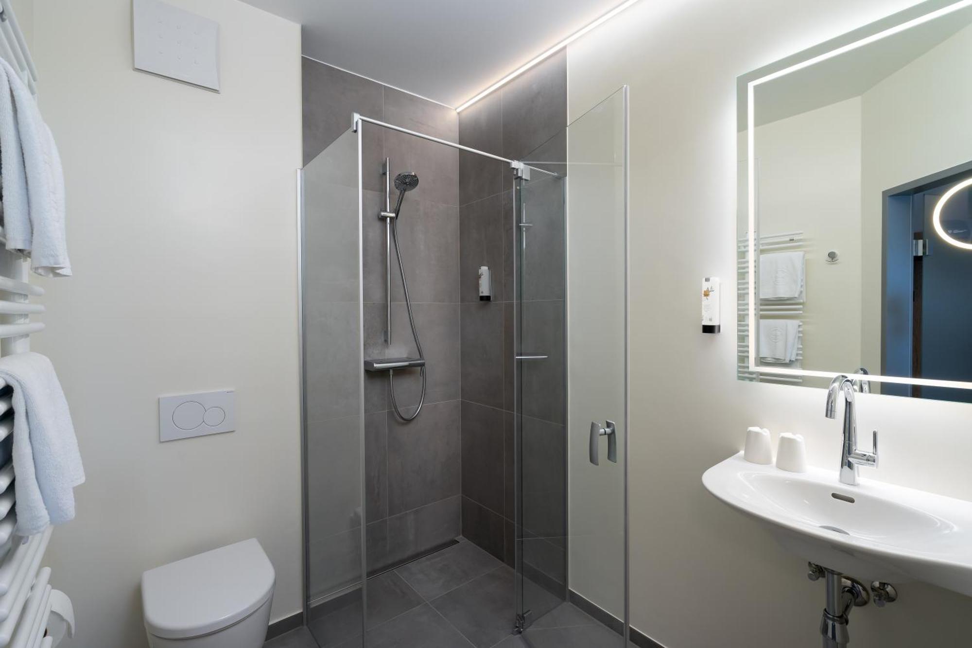 City Hotel Stockerau Ngoại thất bức ảnh