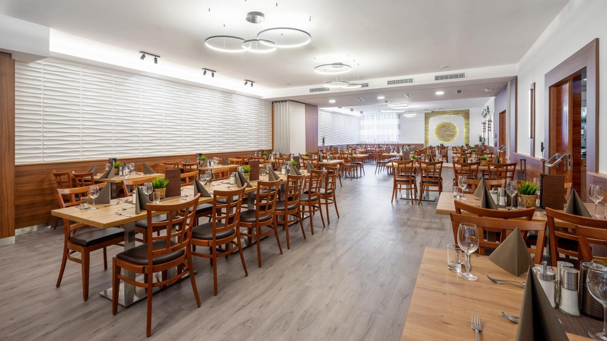 City Hotel Stockerau Ngoại thất bức ảnh