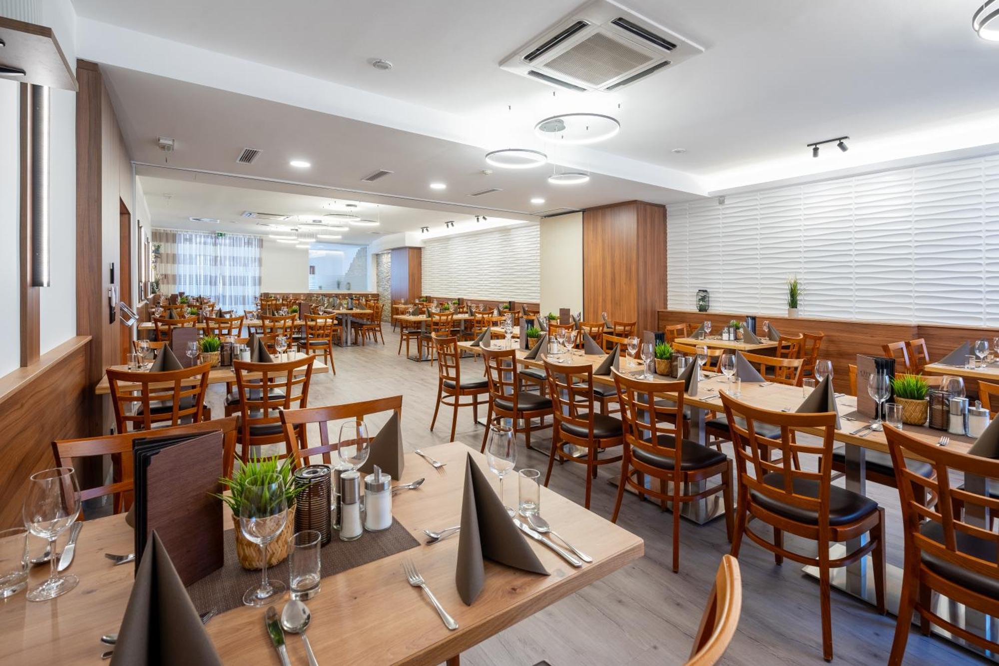 City Hotel Stockerau Ngoại thất bức ảnh